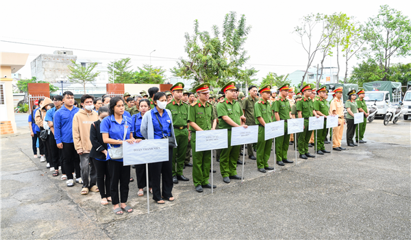 Kiên Lương ra quân thực hiện cao điểm tấn công, trấn áp tội phạm đảm bảo an ninh trật tự Tết Nguyên đán Ất Tỵ năm 2025